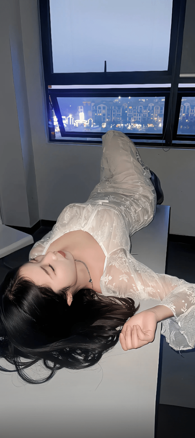 美女